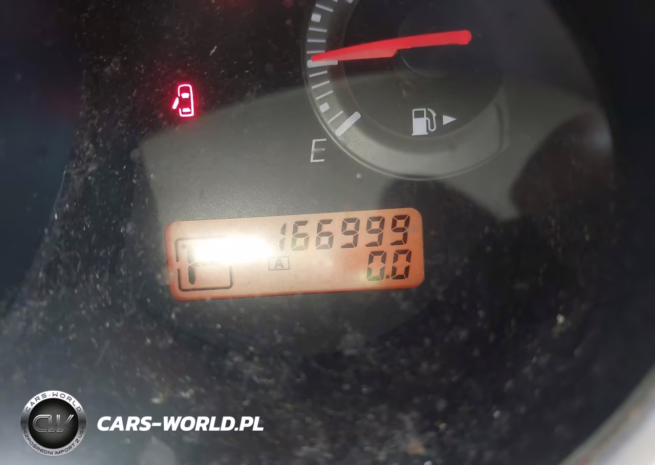 2010 Nissan Versa 1.8S VIN:3N1BC1CP4AL373841 - 16