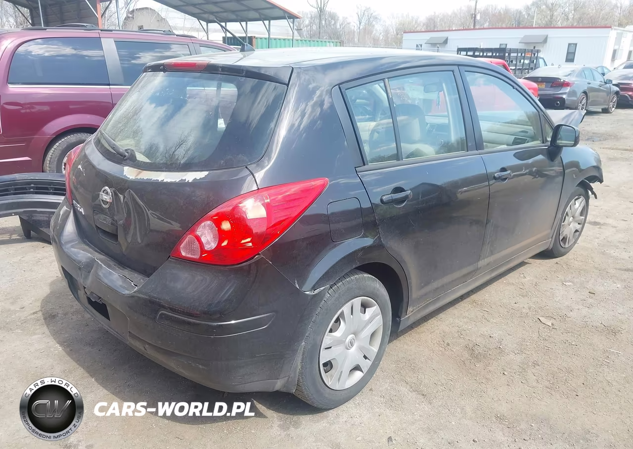 2010 Nissan Versa 1.8S VIN:3N1BC1CP4AL373841 - 4