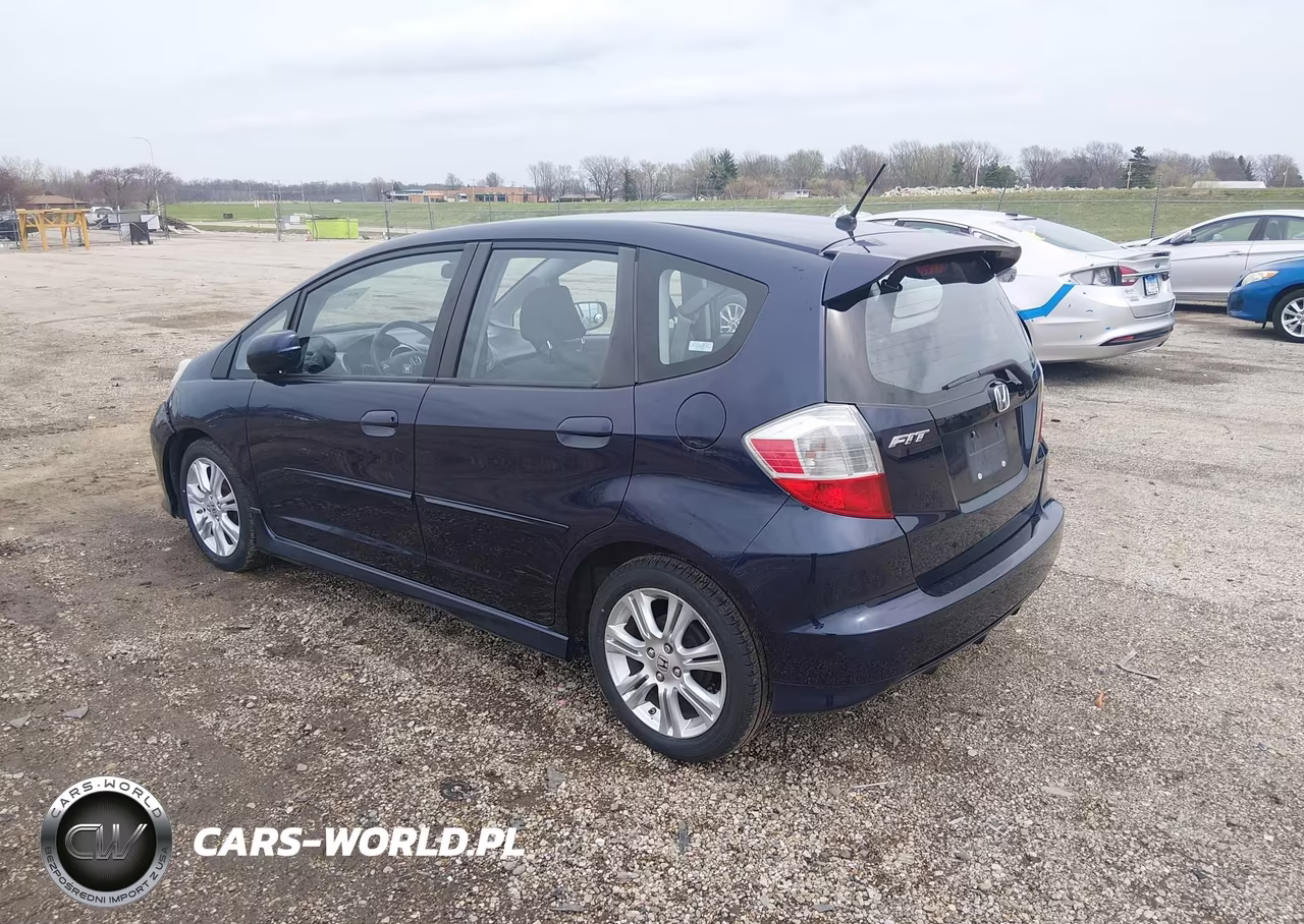 2009 Honda Fit Sport VIN:JHMGE88619S063888 - 3