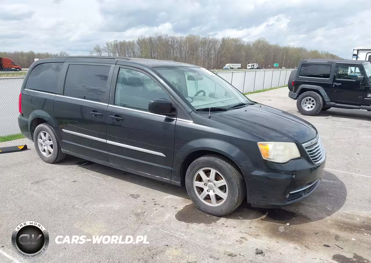 2012 Chrysler Town & Country Touring