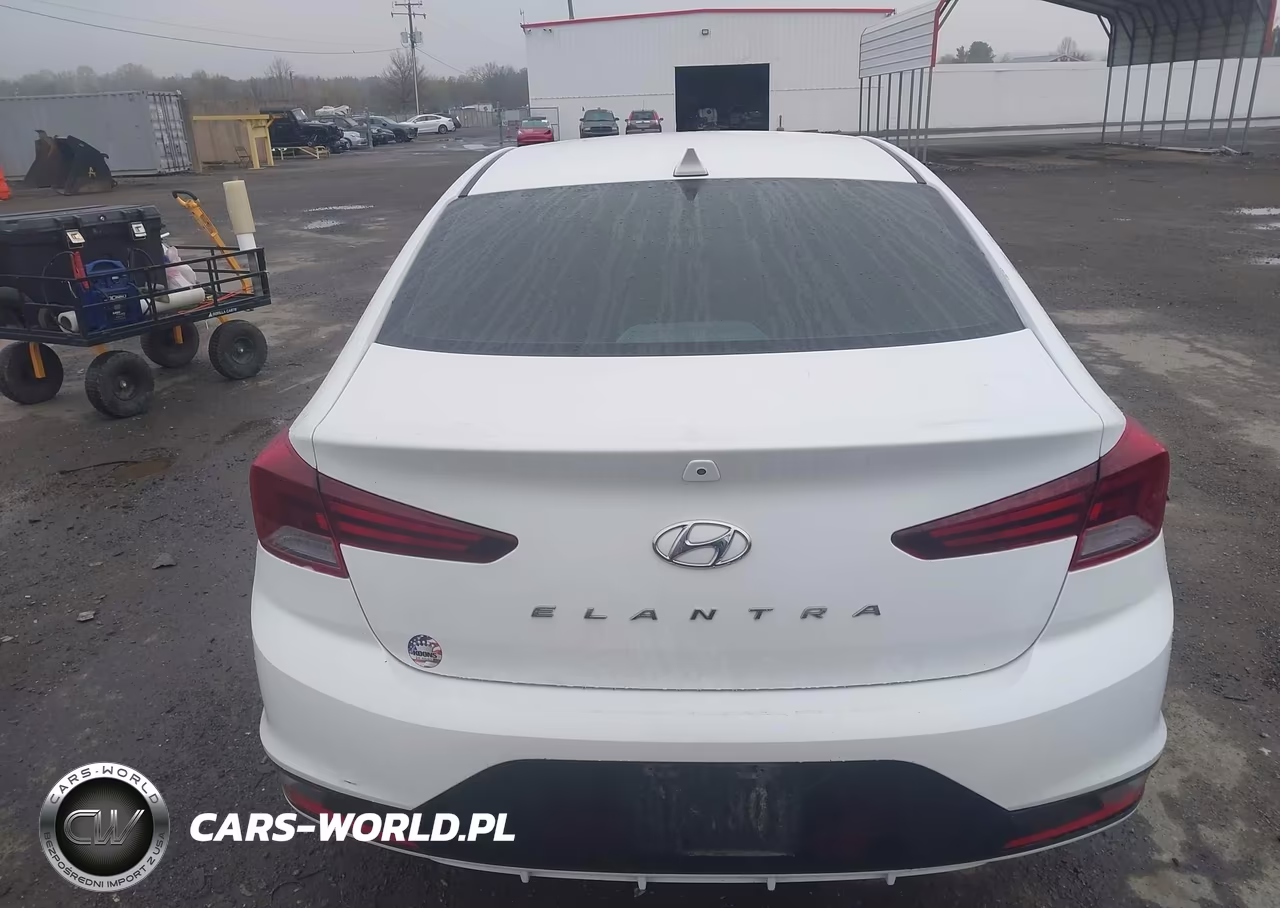 2019 Hyundai Elantra Sel VIN:5NPD84LF5KH471844 - 17