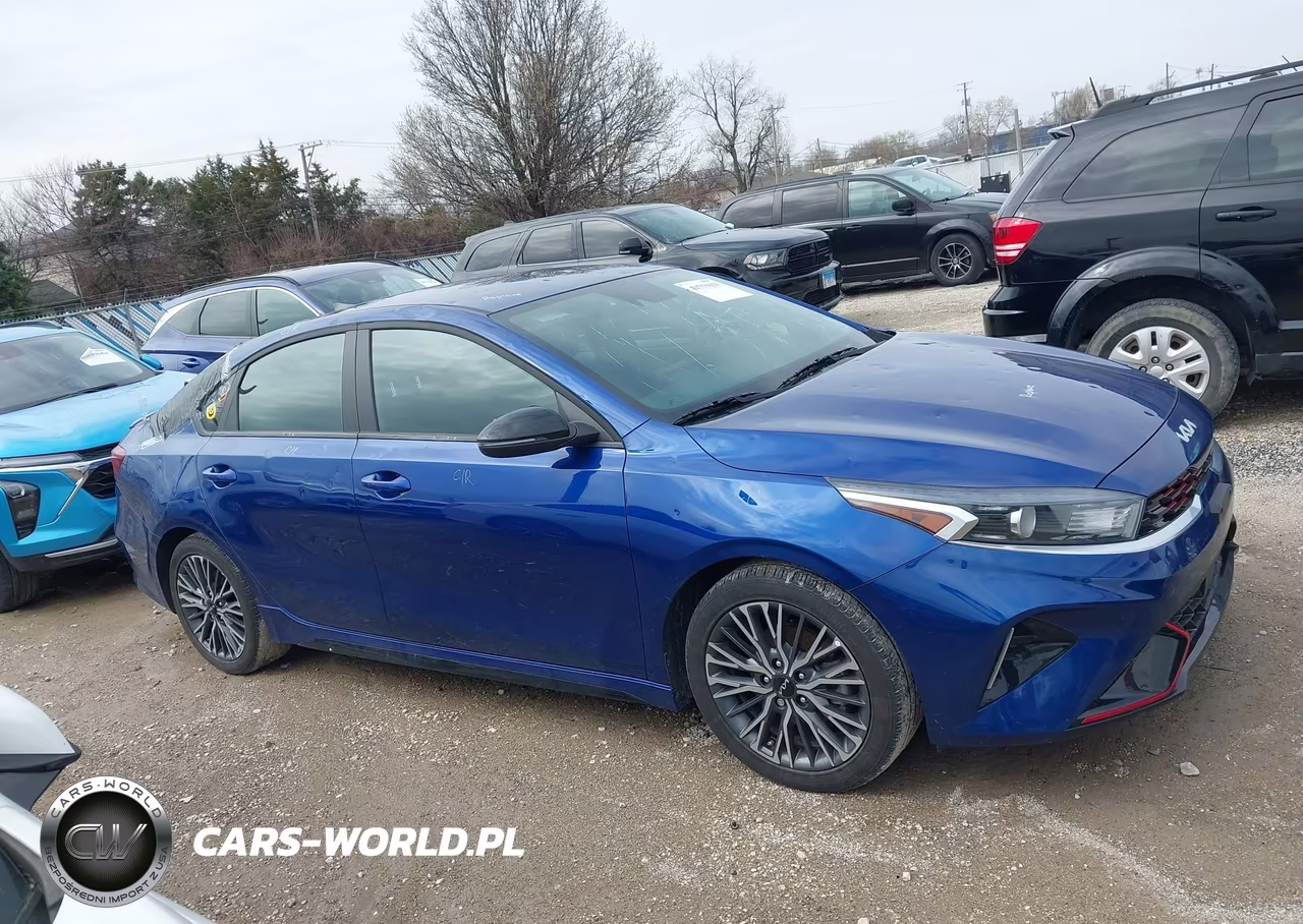 2024 Kia Forte Gt-Line VIN:3KPF54AD8RE830251 - 13
