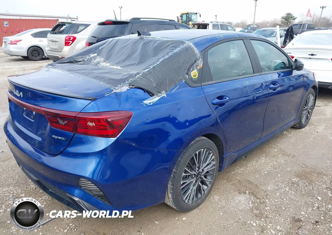 2024 Kia Forte Gt-Line VIN:3KPF54AD8RE830251 - 4