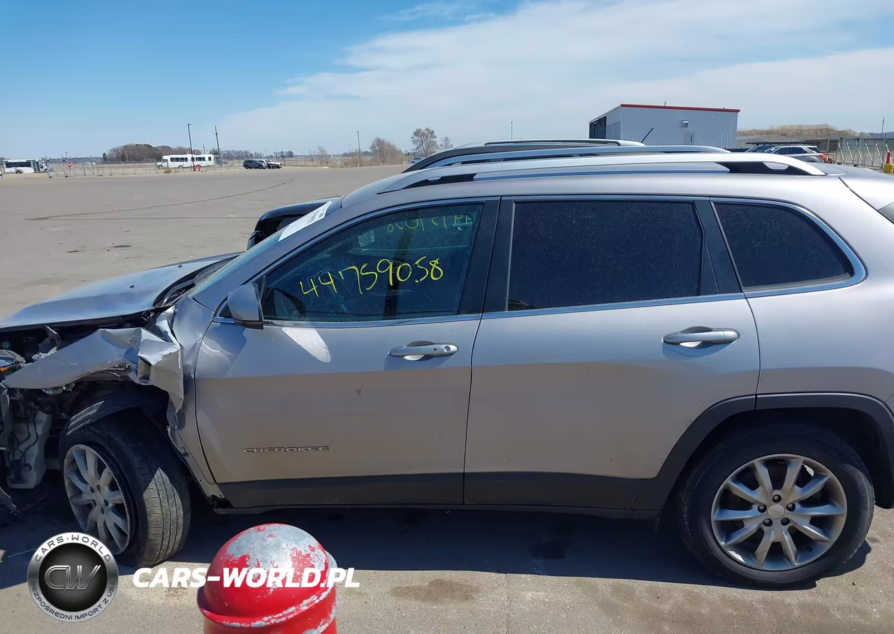 2018 Jeep Cherokee Limited 4X4 VIN:1C4PJMDX9JD522355 - 15