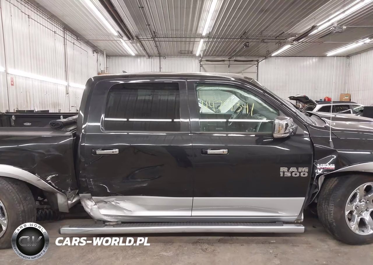 2016 Ram 1500 Laramie VIN:1C6RR7NT8GS248981 - 13