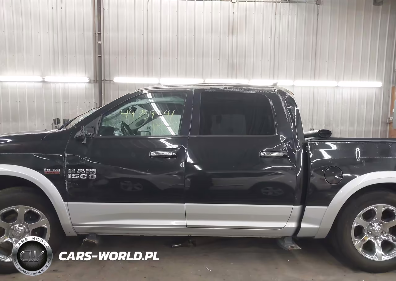 2016 Ram 1500 Laramie VIN:1C6RR7NT8GS248981 - 14