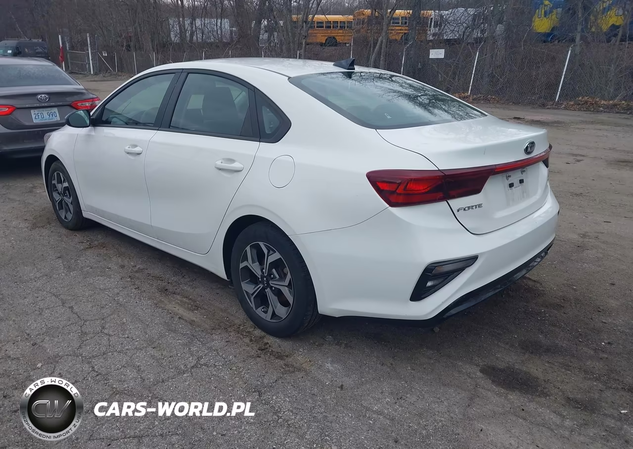2020 Kia Forte Lxs VIN:3KPF24ADXLE224174 - 3