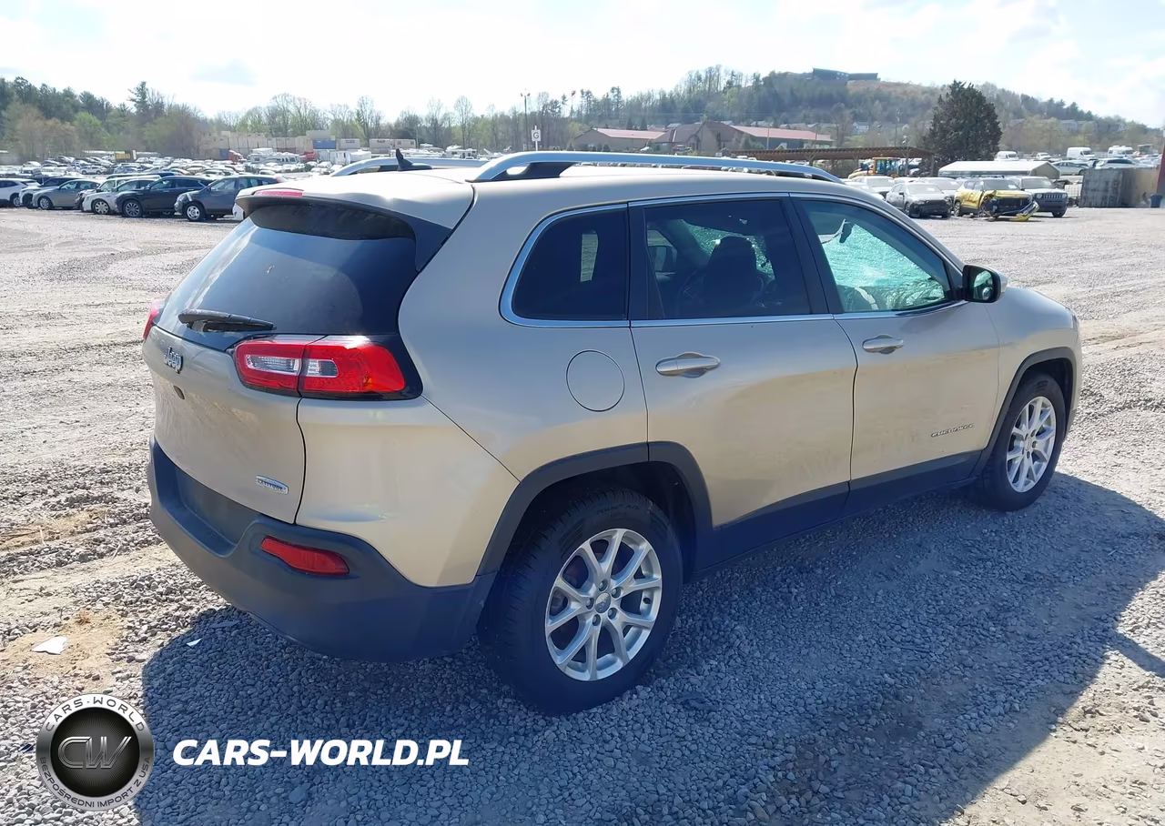 2014 Jeep Cherokee Latitude VIN:1C4PJLCB6EW208589 - 4