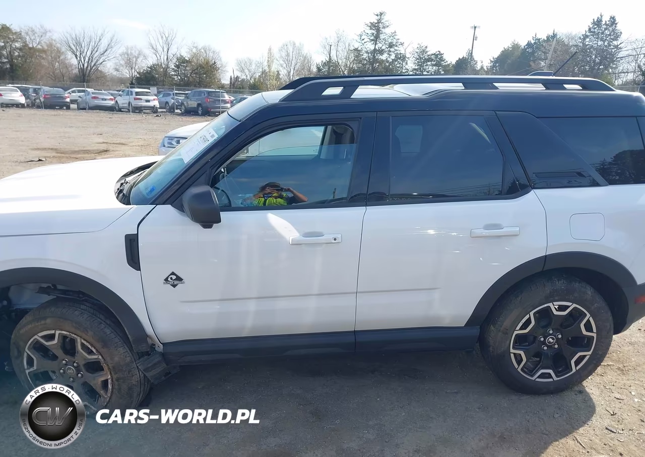 2025 Ford Bronco Sport Outer Banks VIN:3FMCR9CN0SRE02971 - 14