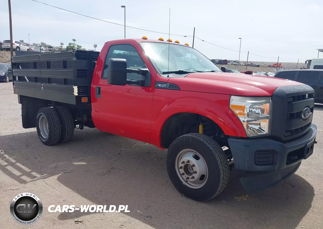 2015 Ford F-350 Chassis Xl