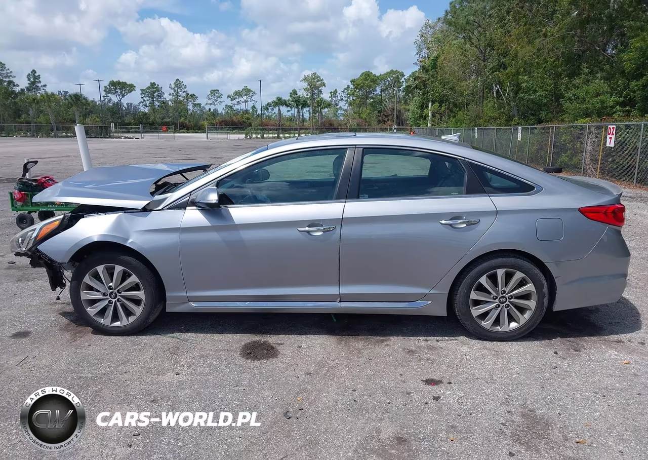 2017 Hyundai Sonata Sport VIN:5NPE34AF3HH567681 - 15
