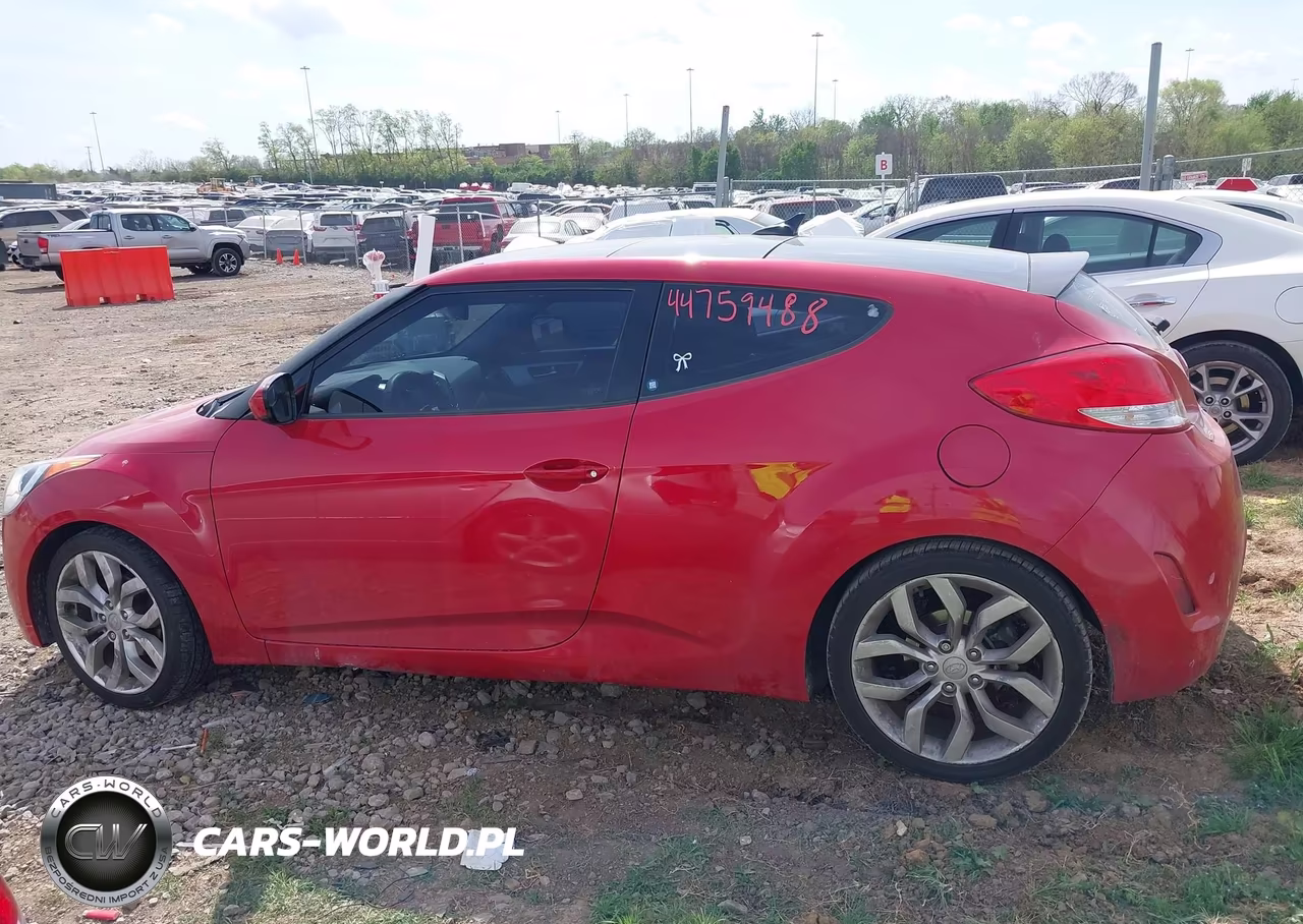 2015 Hyundai Veloster VIN:KMHTC6AD1FU235450 - 14