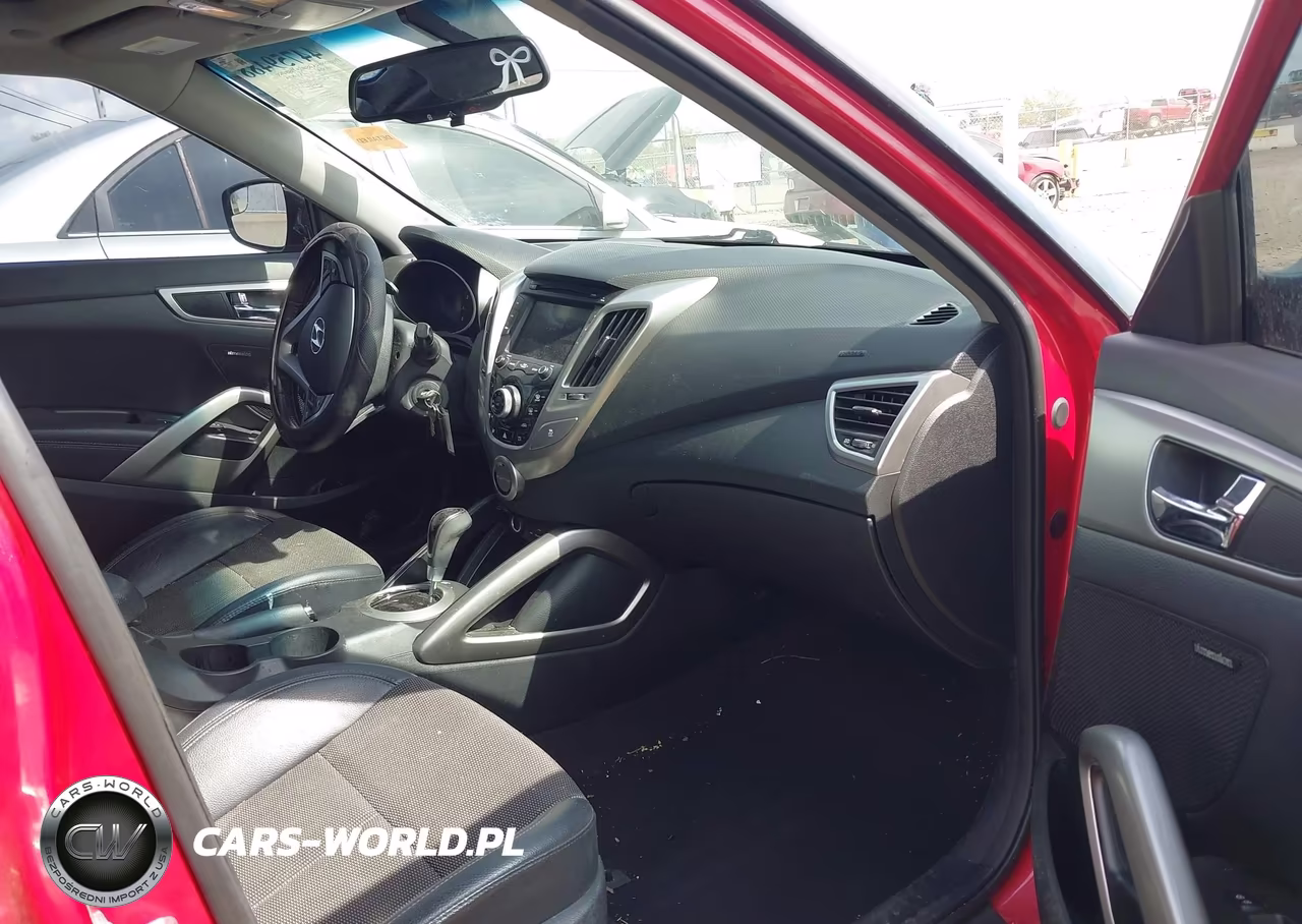 2015 Hyundai Veloster VIN:KMHTC6AD1FU235450 - 5
