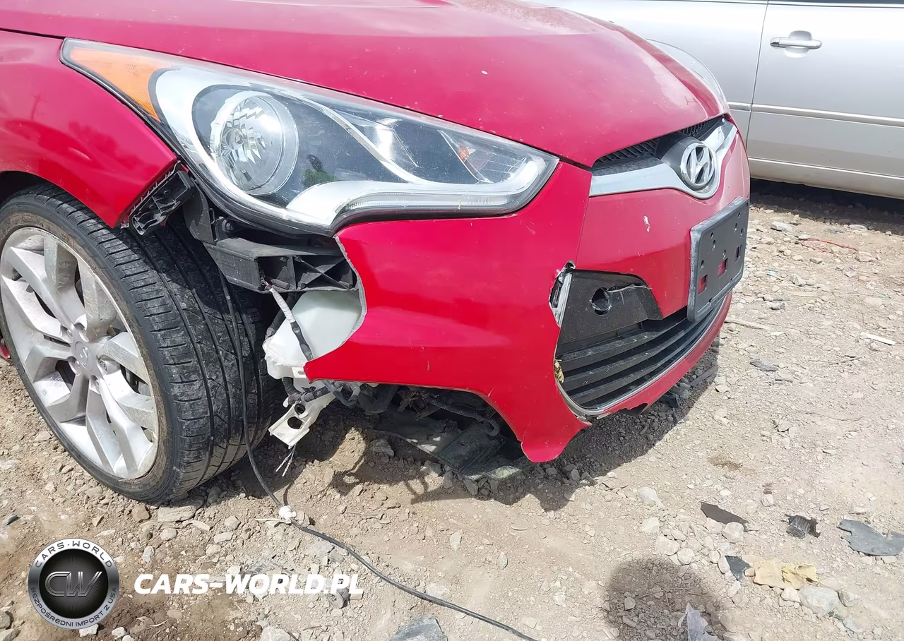 2015 Hyundai Veloster VIN:KMHTC6AD1FU235450 - 6