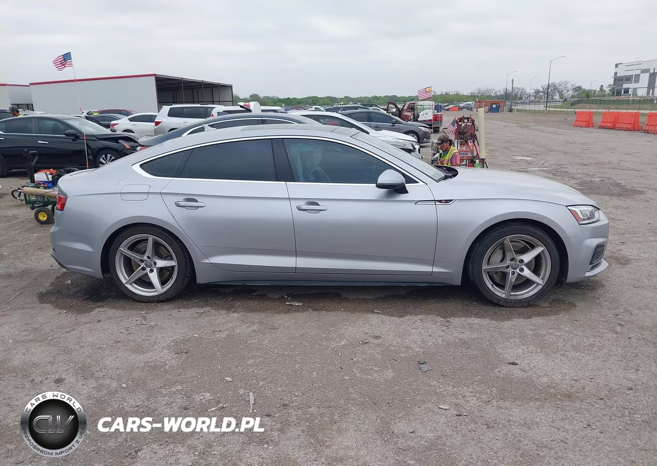 2018 Audi A5 2.0T Premium VIN:WAUFNCF53JA063053 - 13