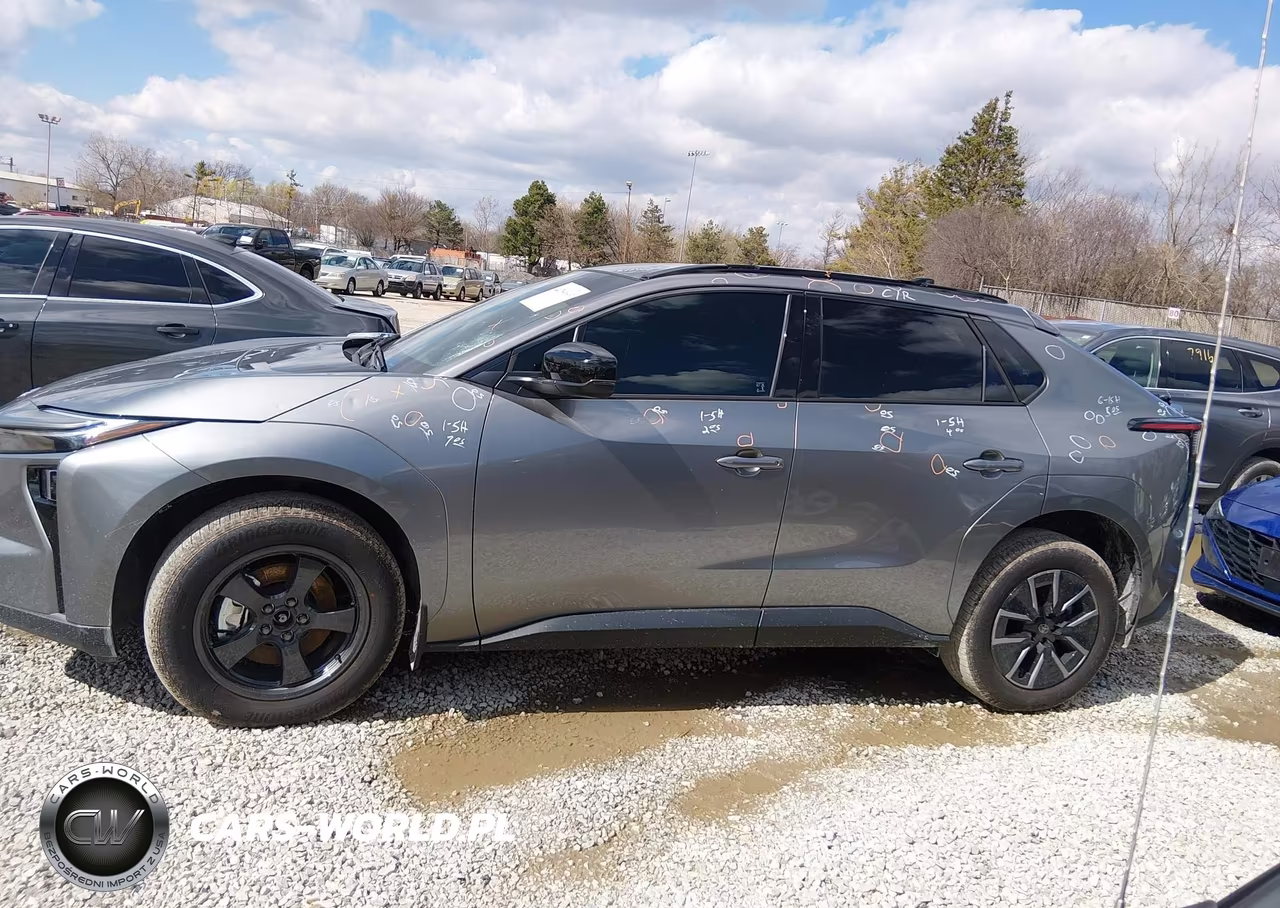 2026 Toyota Bz Xle VIN:JTMBDAFB6TJ017136 - 14