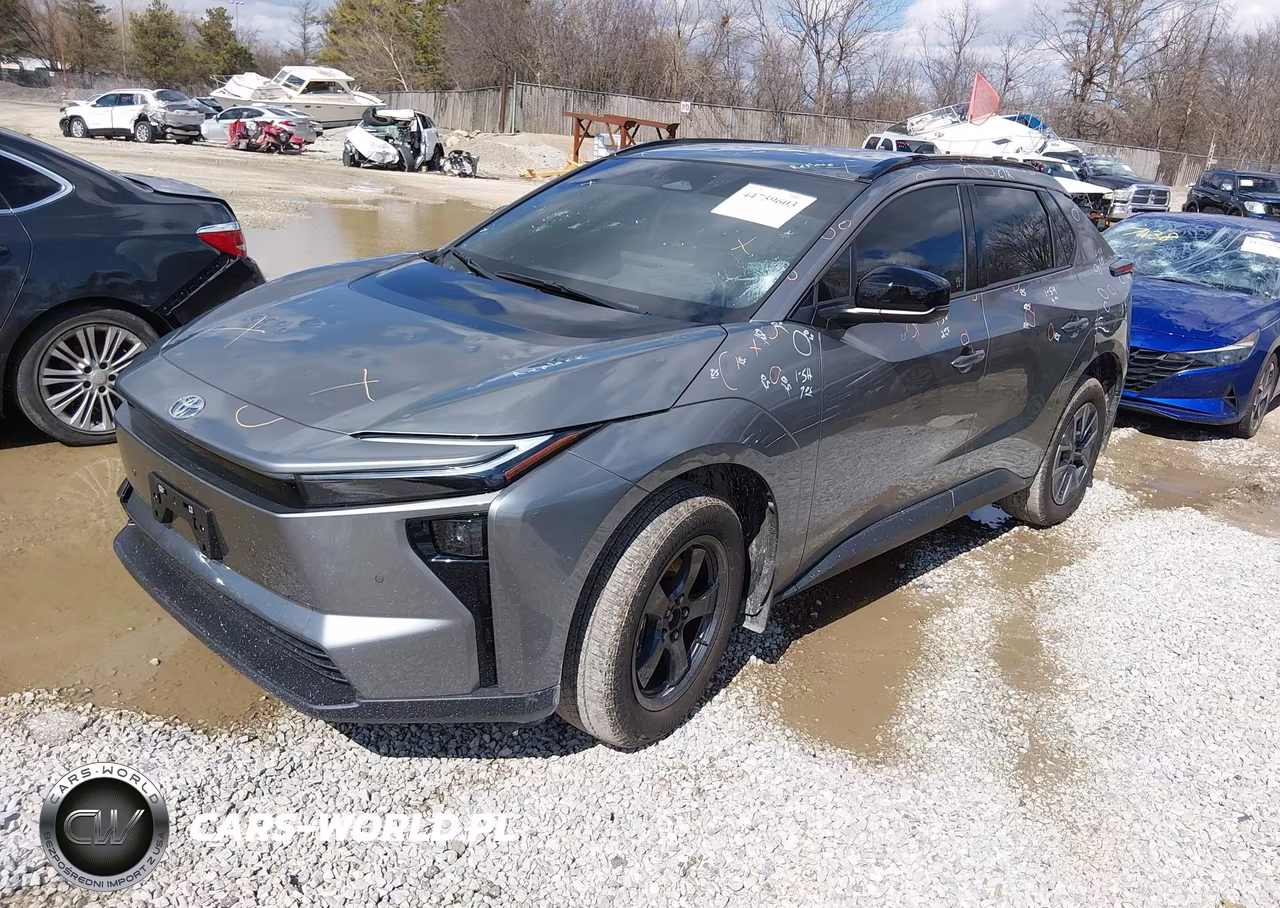 2026 Toyota Bz Xle VIN:JTMBDAFB6TJ017136 - 2