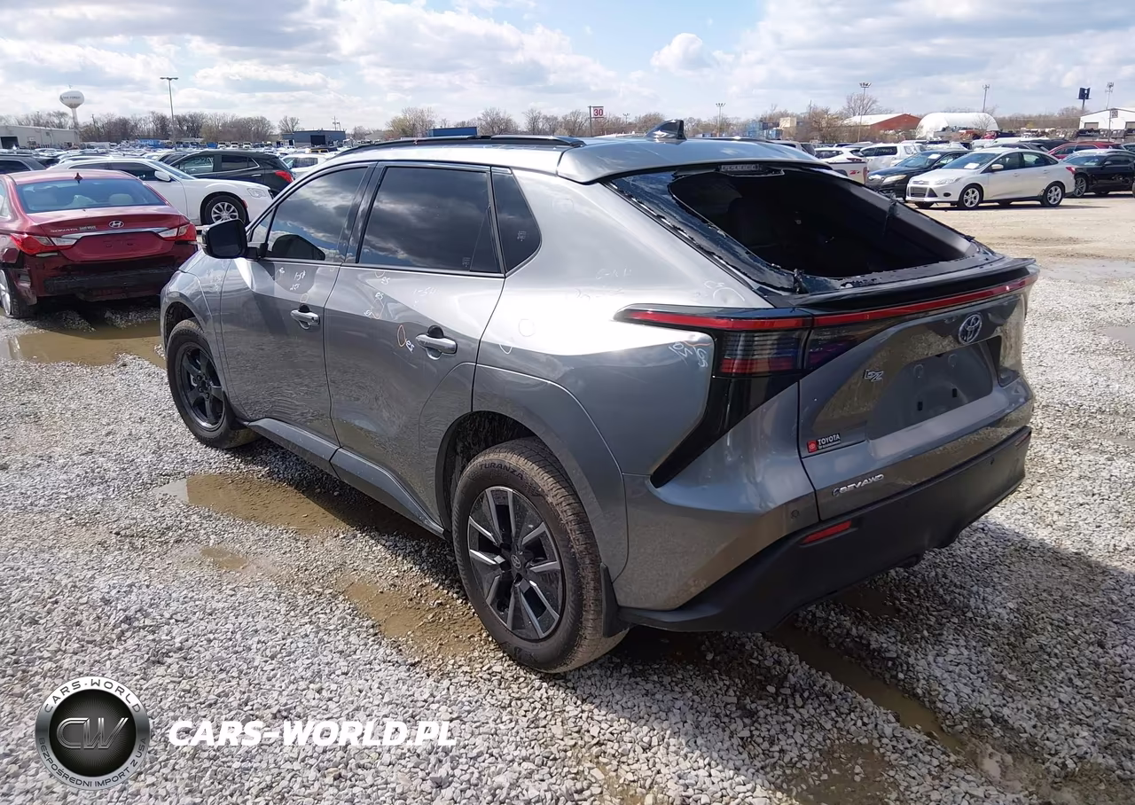 2026 Toyota Bz Xle VIN:JTMBDAFB6TJ017136 - 3