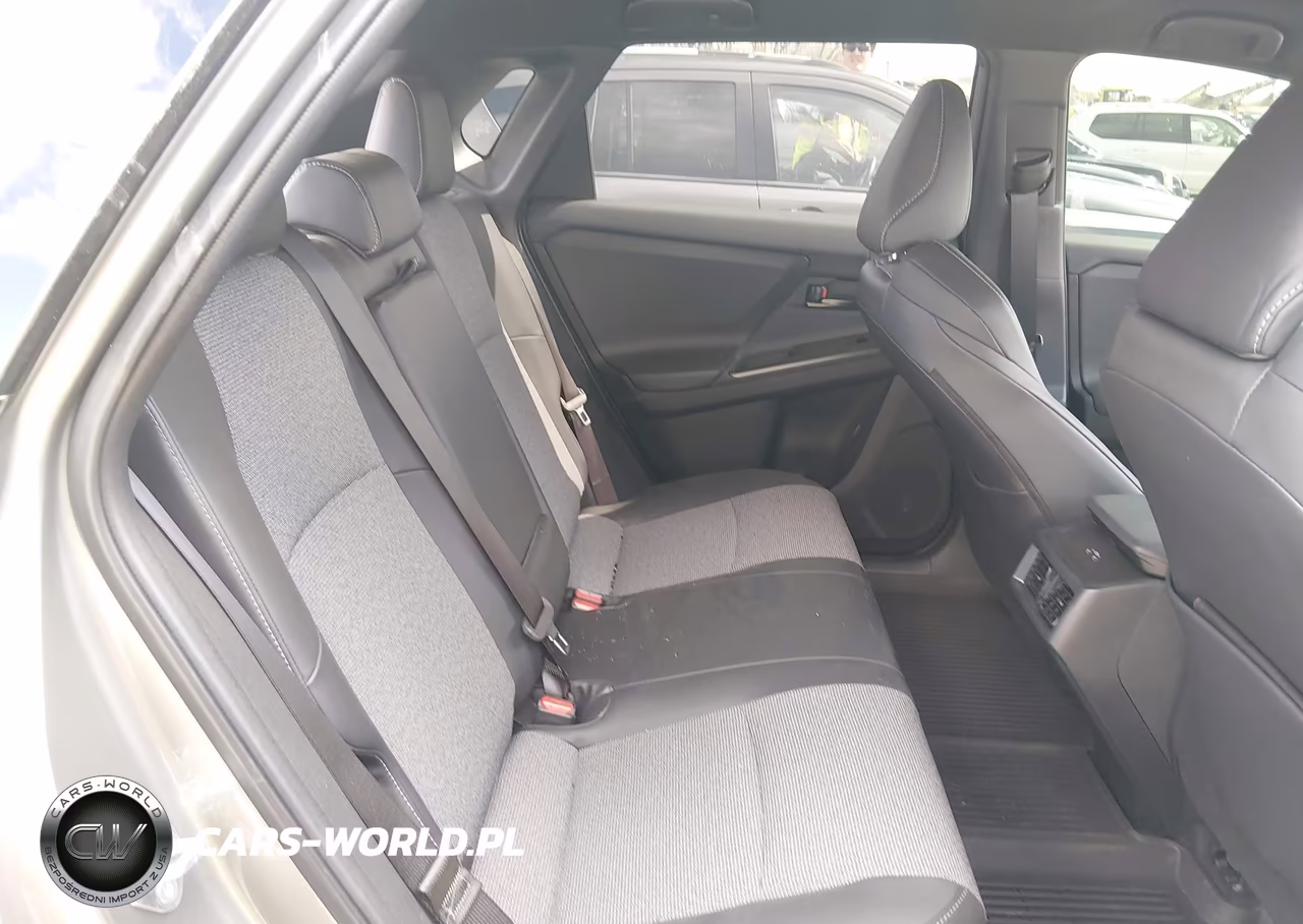 2026 Toyota Bz Xle VIN:JTMBDAFB6TJ017136 - 8