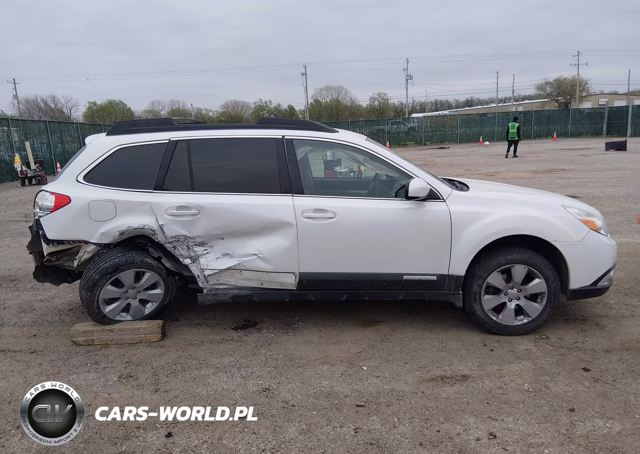 2011 Subaru Outback 2.5I Premium VIN:4S4BRBCC2B3357337 - 14