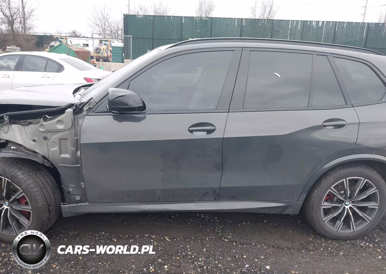 2024 BMW X5 M60I VIN:5UX33EU05R9S52457 - 13