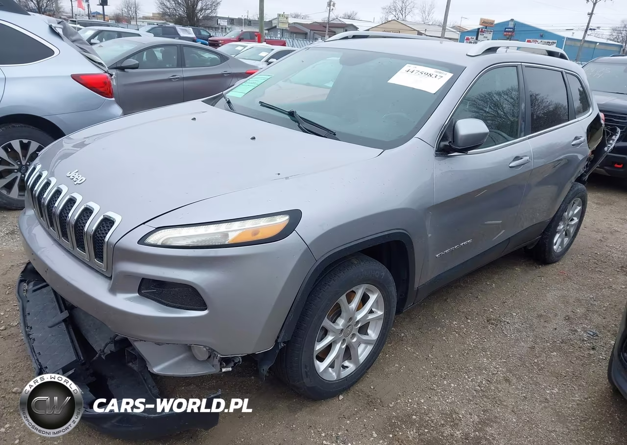 2018 Jeep Cherokee Latitude Plus Fwd VIN:1C4PJLLB0JD531669 - 2