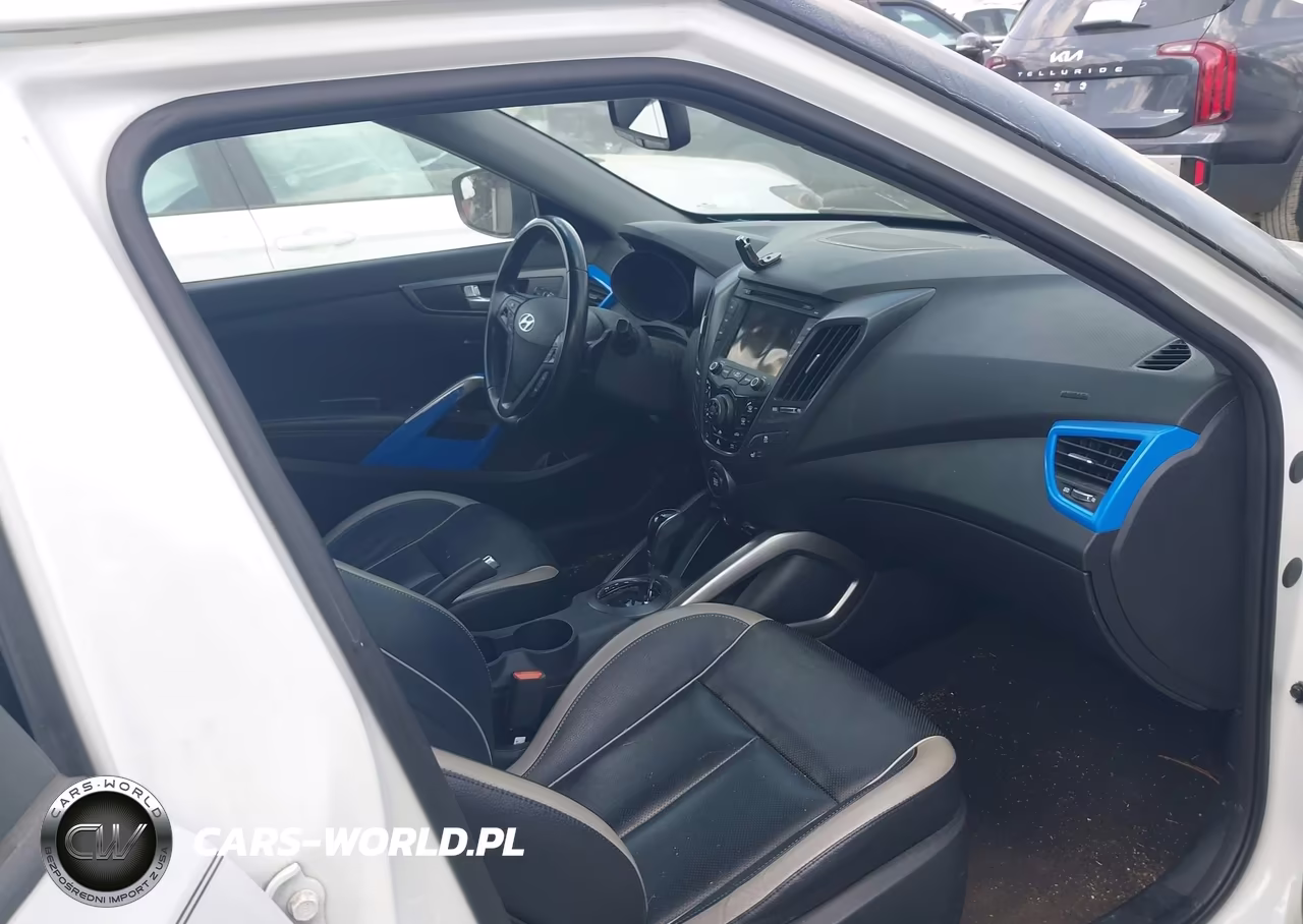 2015 Hyundai Veloster Turbo VIN:KMHTC6AE3FU233160 - 5