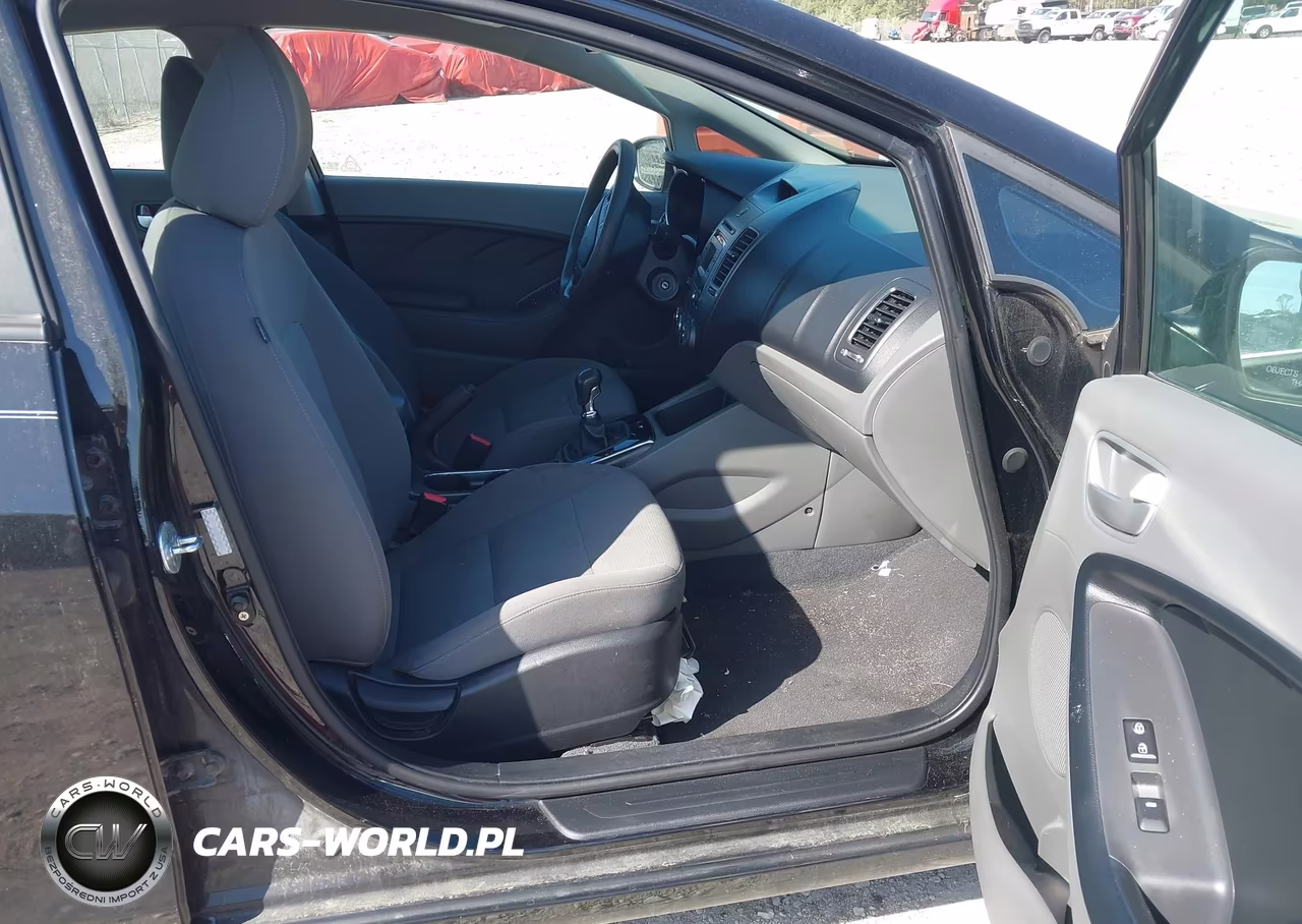 2017 Kia Forte Lx VIN:3KPFK4A78HE046413 - 5