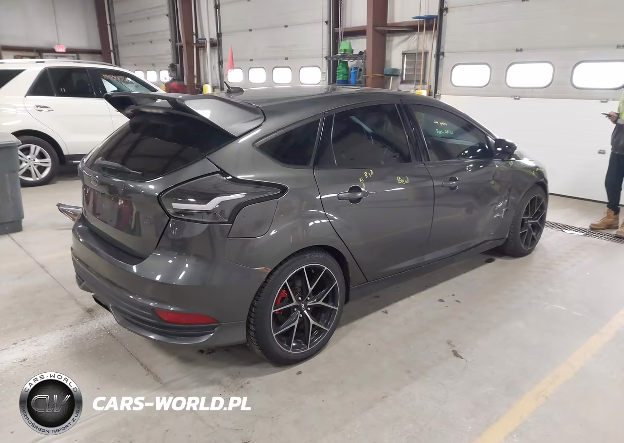 2018 Ford Focus St VIN:1FADP3L94JL282397 - 4