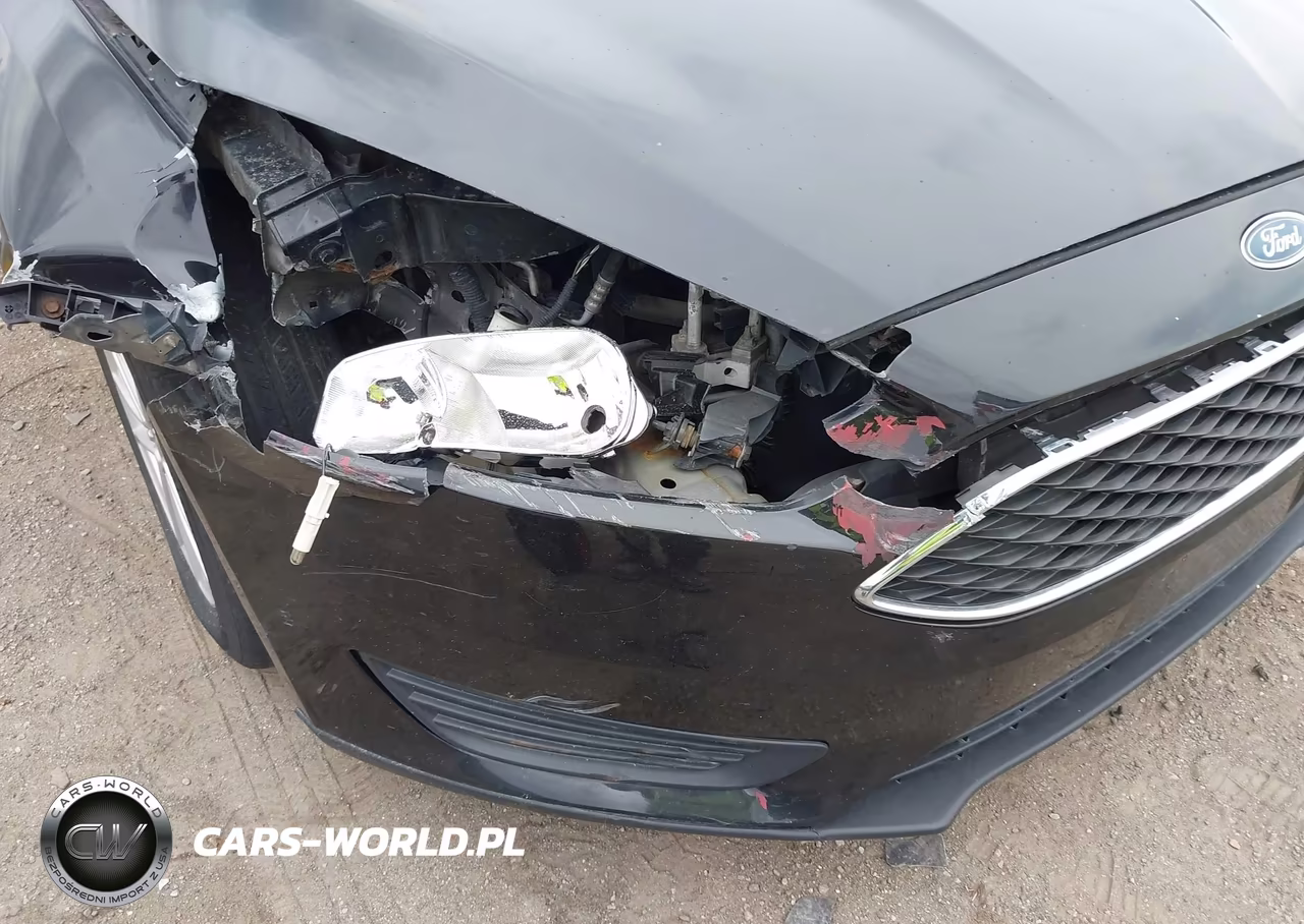 2015 Ford Focus Se VIN:1FADP3F20FL370336 - 6