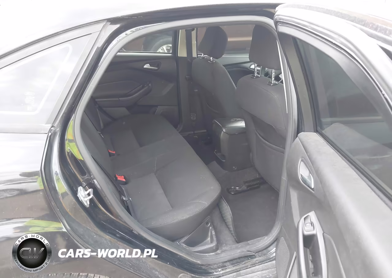 2015 Ford Focus Se VIN:1FADP3F20FL370336 - 8
