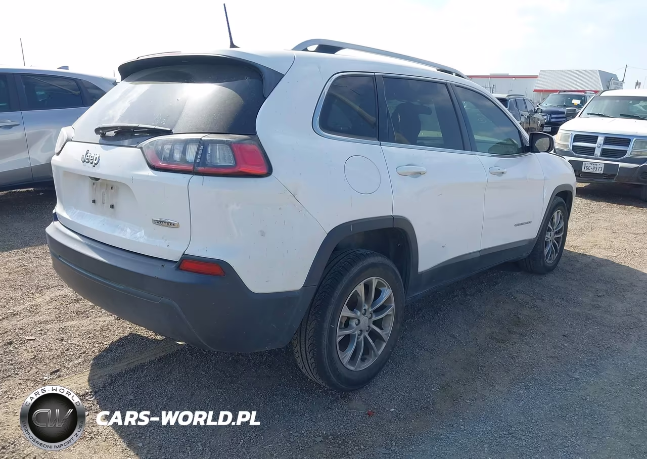 2019 Jeep Cherokee Latitude Plus Fwd VIN:1C4PJLLB0KD204397 - 4