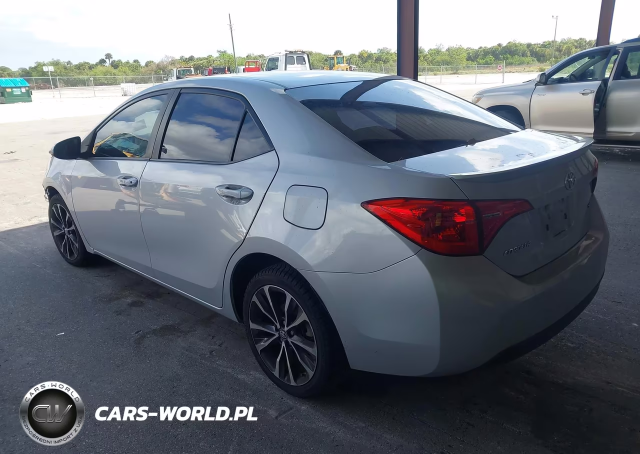2019 Toyota Corolla Se VIN:2T1BURHE4KC207954 - 3
