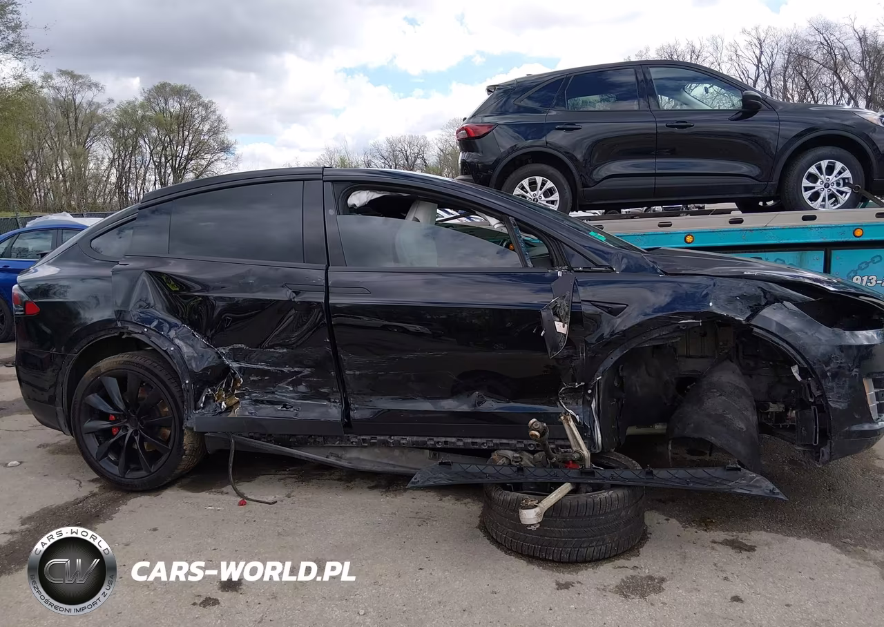 2018 Tesla Model X 100D-75D-P100D VIN:5YJXCBE43JF111335 - 6
