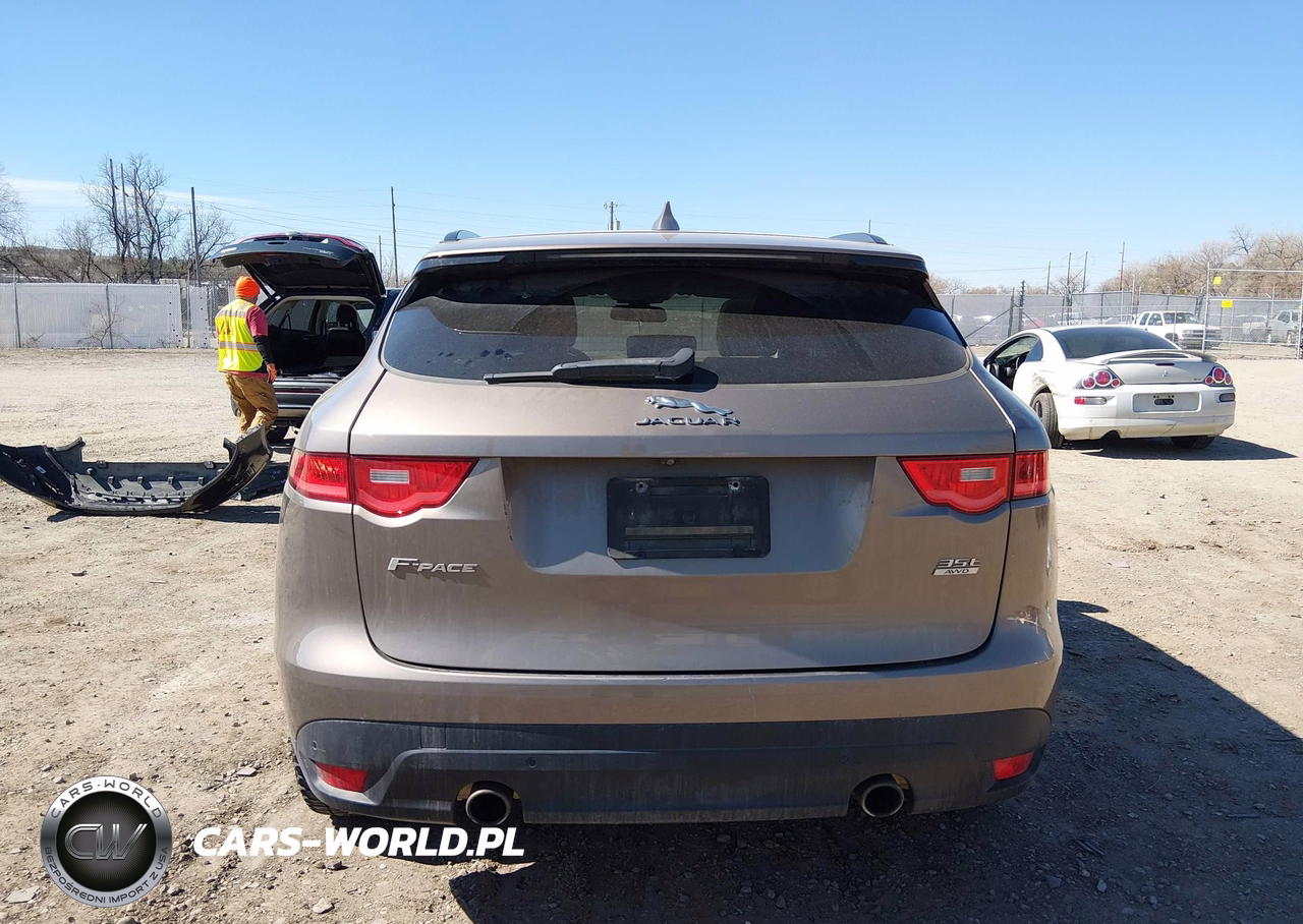 2017 Jaguar F-Pace 35T Prestige VIN:SADCK2BV4HA056884 - 16