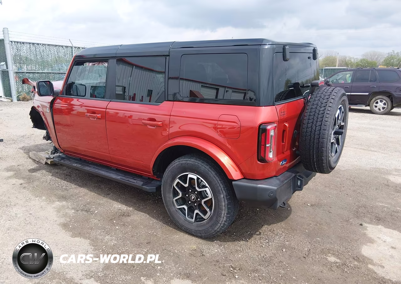 2024 Ford Bronco Outer Banks VIN:1FMDE8BH1RLB20210 - 3