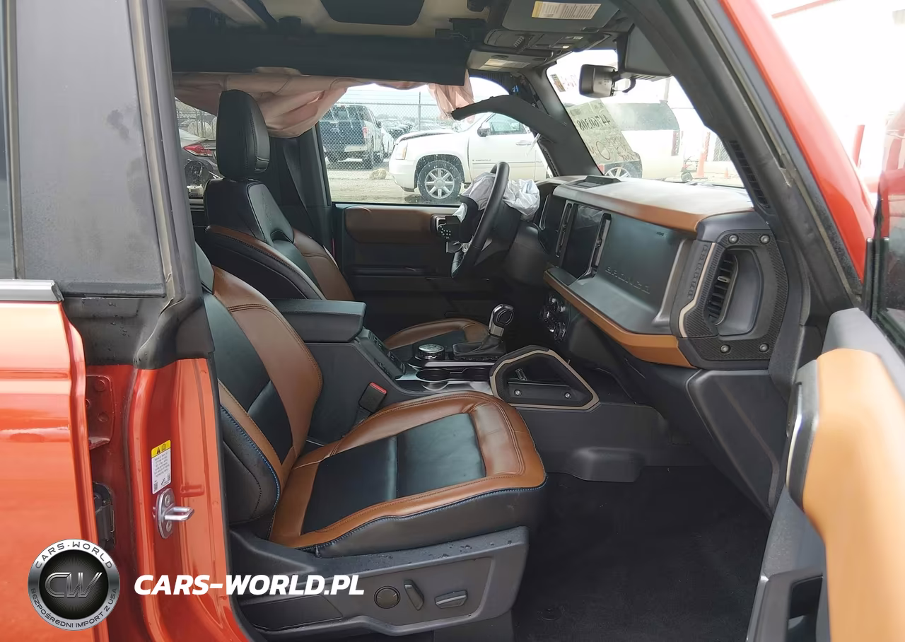 2024 Ford Bronco Outer Banks VIN:1FMDE8BH1RLB20210 - 5