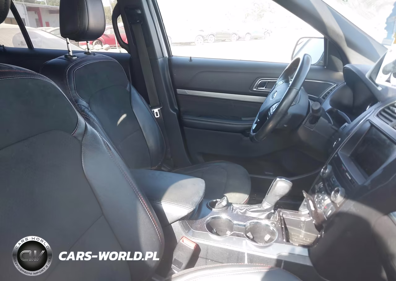 2019 Ford Explorer Xlt VIN:1FM5K7D87KGA82923 - 5