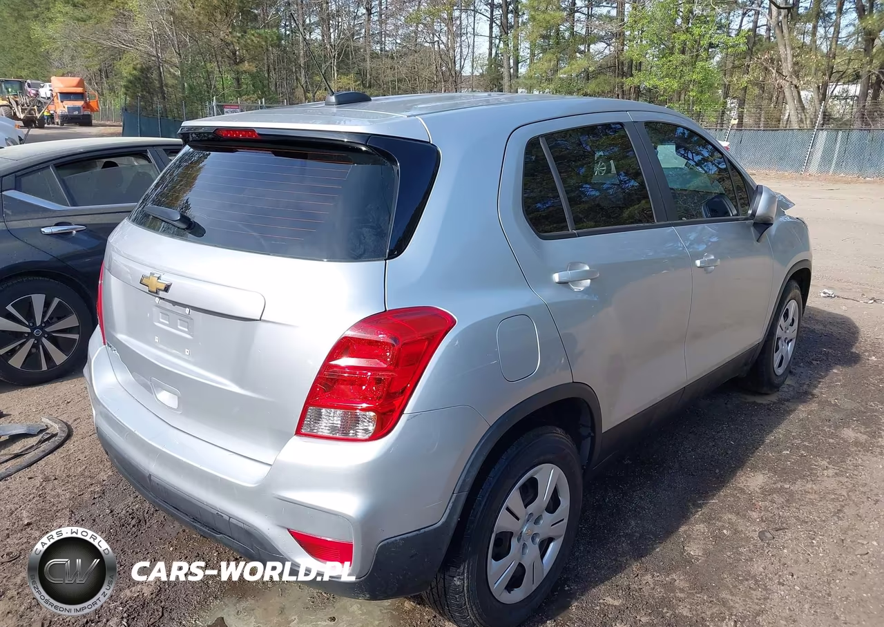 2017 Chevrolet Trax Ls VIN:KL7CJKSB9HB213742 - 4