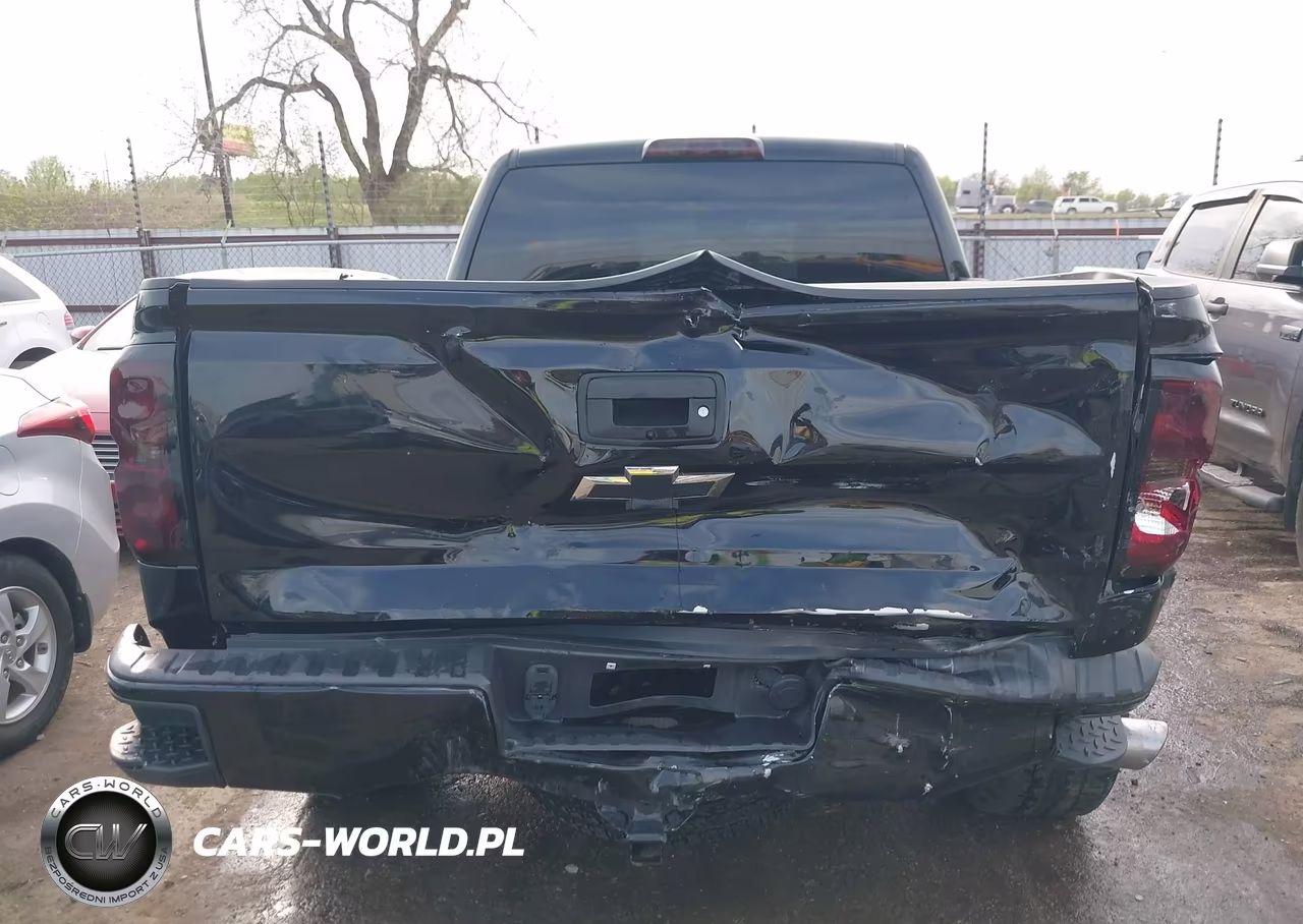 2018 Chevrolet Silverado 1500 2Lt VIN:3GCUKREC6JG501426 - 17