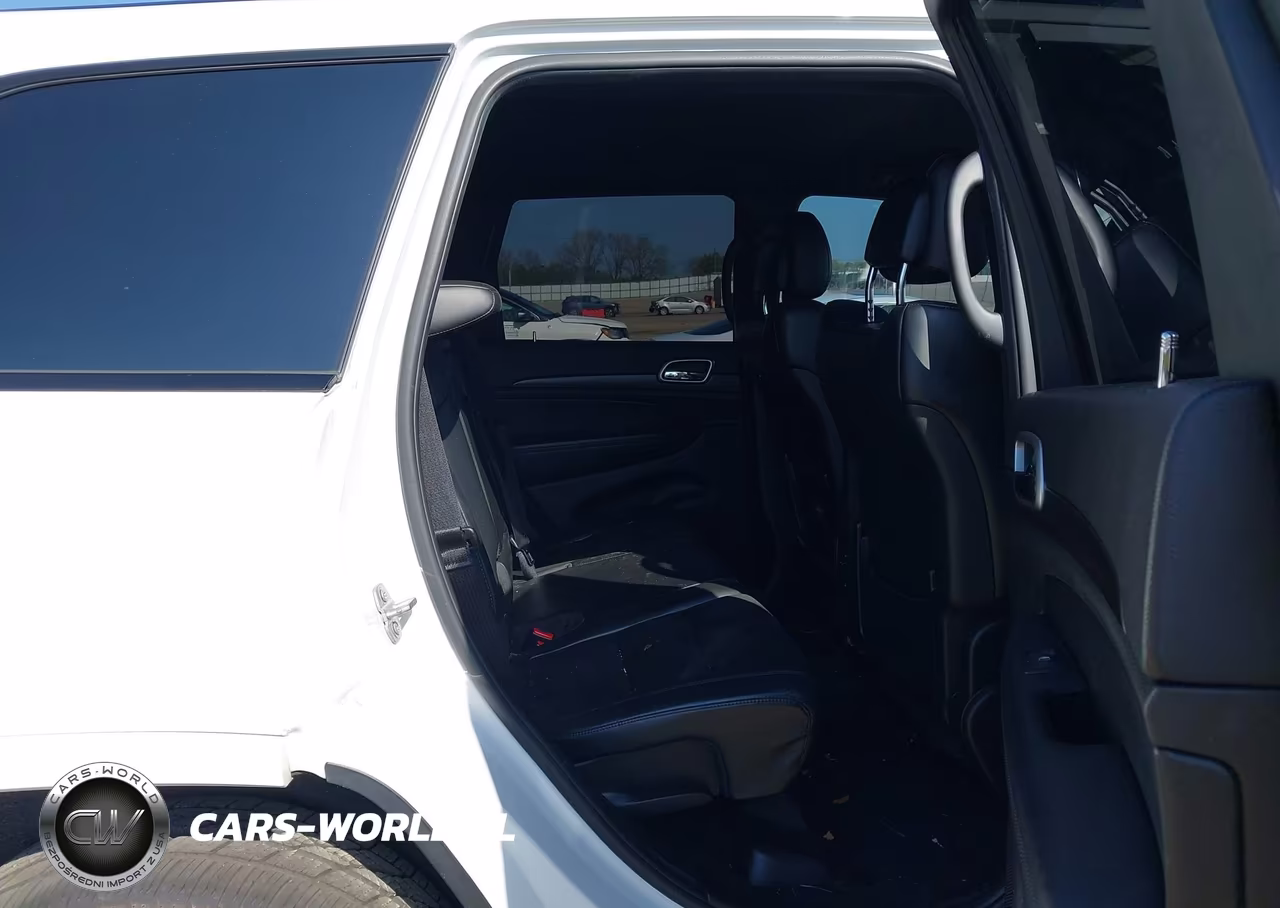 2018 Jeep Grand Cherokee Altitude 4X4 VIN:1C4RJFAG5JC102767 - 8