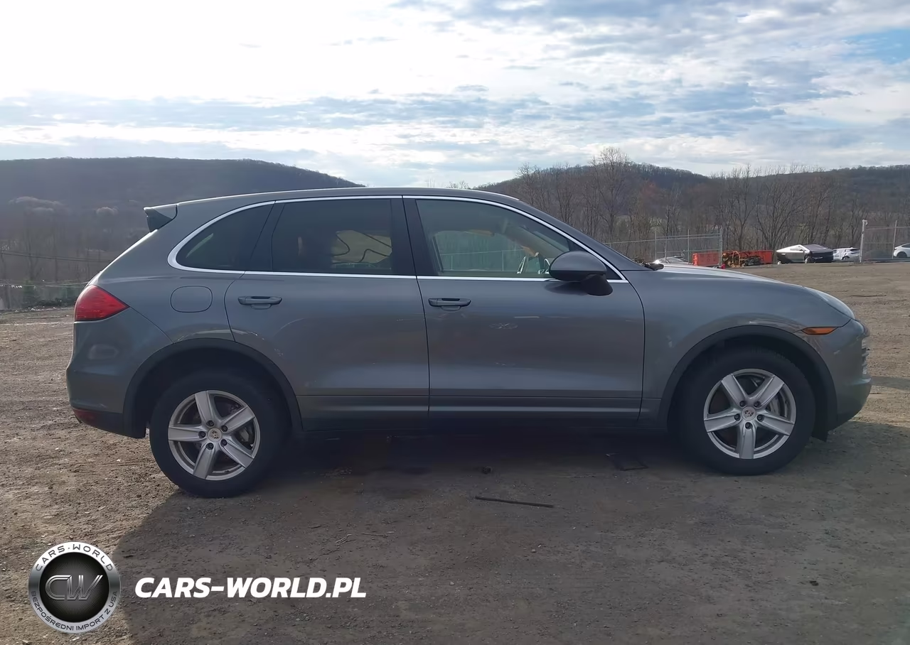 2011 Porsche Cayenne S VIN:WP1AB2A22BLA43636 - 13