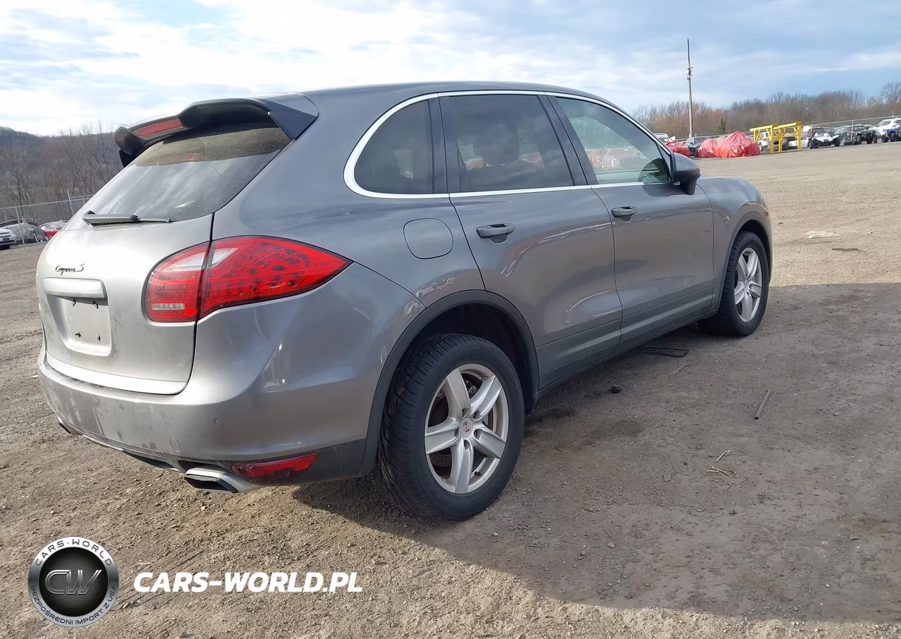 2011 Porsche Cayenne S VIN:WP1AB2A22BLA43636 - 4
