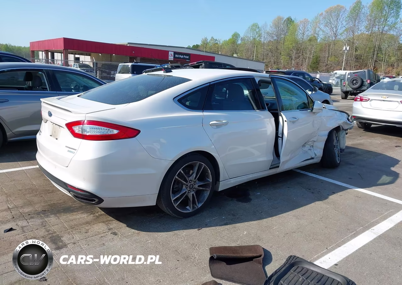 2015 Ford Fusion Titanium VIN:3FA6P0K91FR247026 - 4