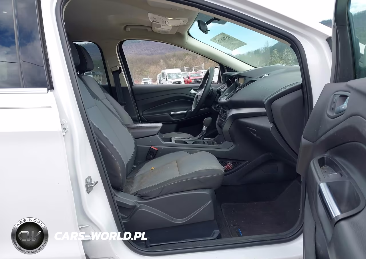 2017 Ford Escape Se VIN:1FMCU9GD8HUD73995 - 5