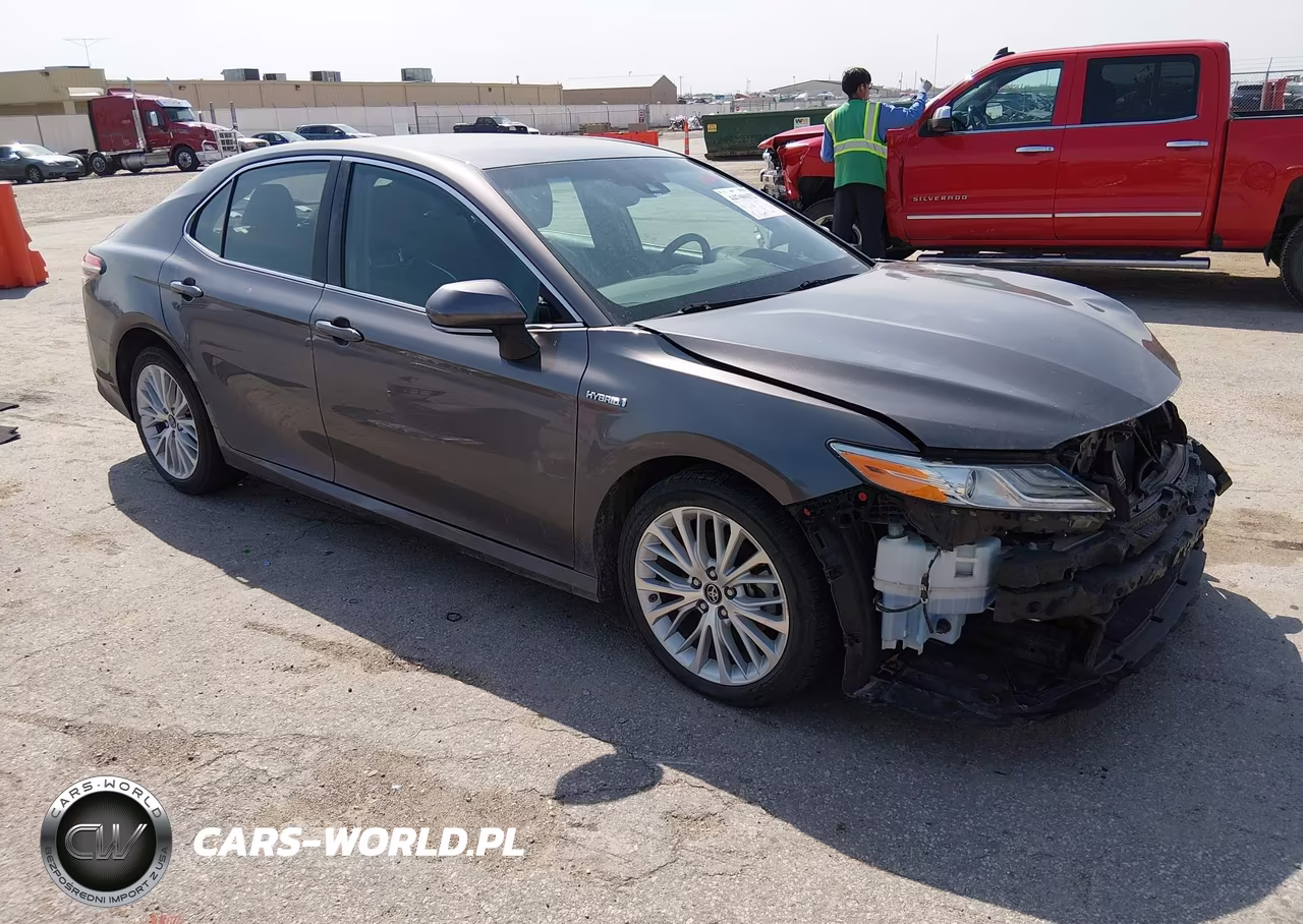 2018 Toyota Camry Hybrid Xle