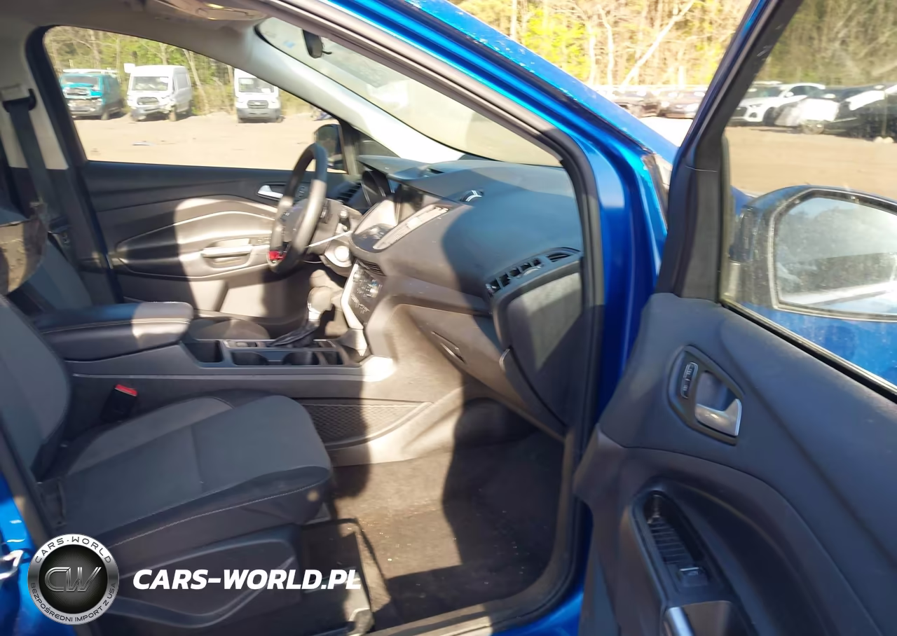 2017 Ford Escape Se VIN:1FMCU0GD3HUE00631 - 5