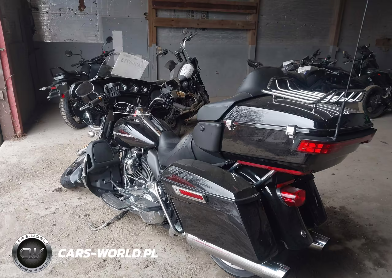 2021 Harley-Davidson Flhtk VIN:1HD1KEF1XMB672281 - 3