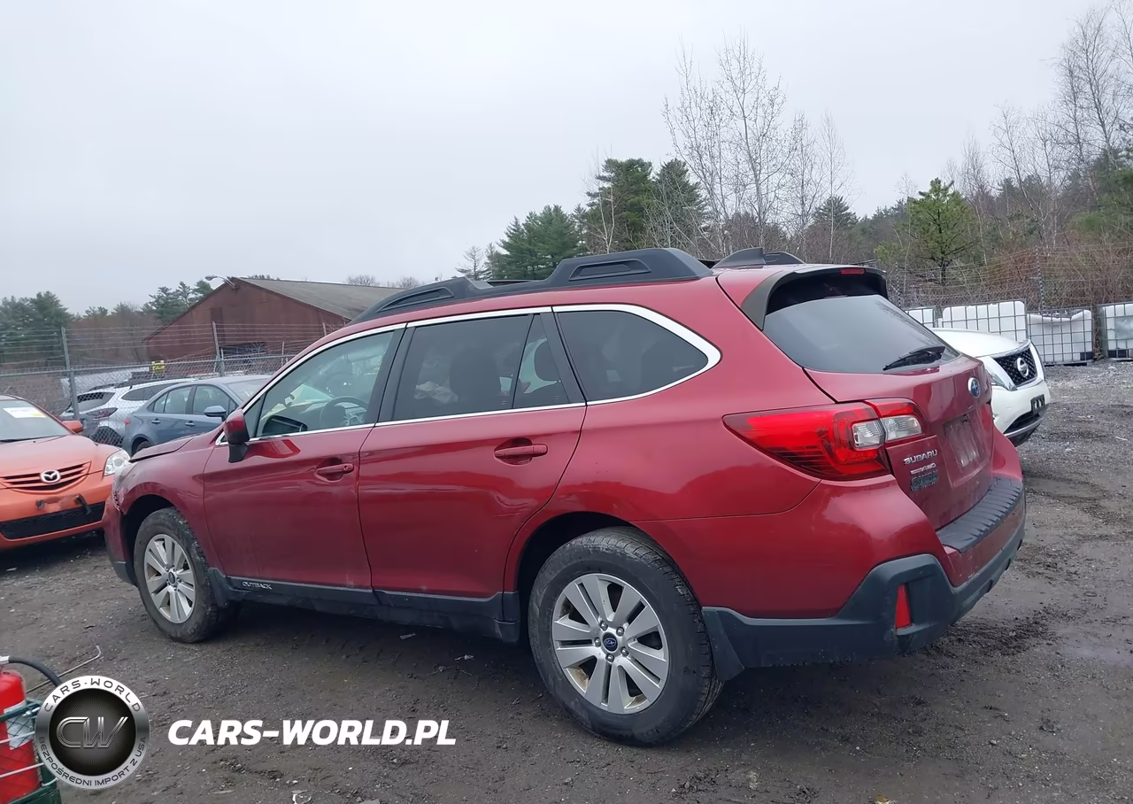 2018 Subaru Outback 2.5I Premium VIN:4S4BSACC7J3225333 - 14