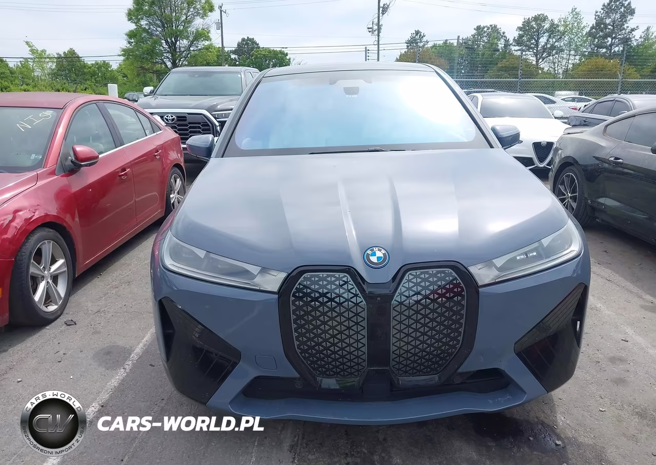 2024 BMW Ix xDrive50 VIN:WB523CF01RCP05194 - 12